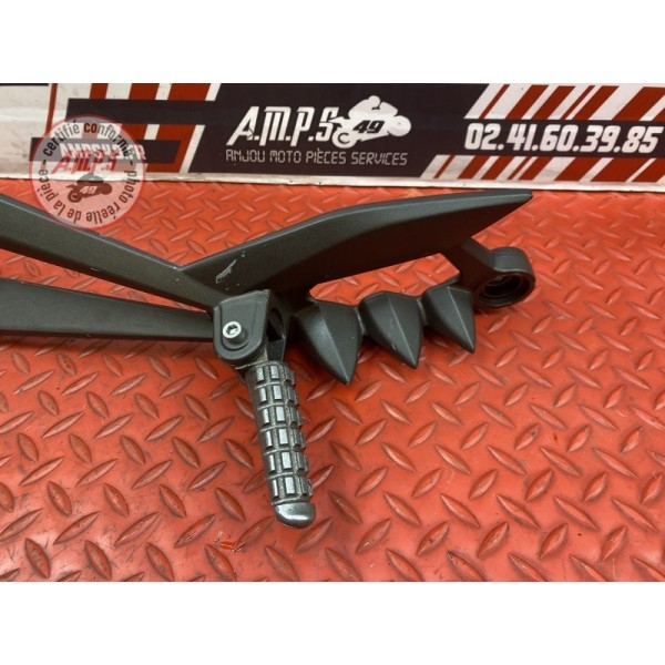 Platine repose pied passager gauche Cagiva 1000 Raptor 2000 à 2005